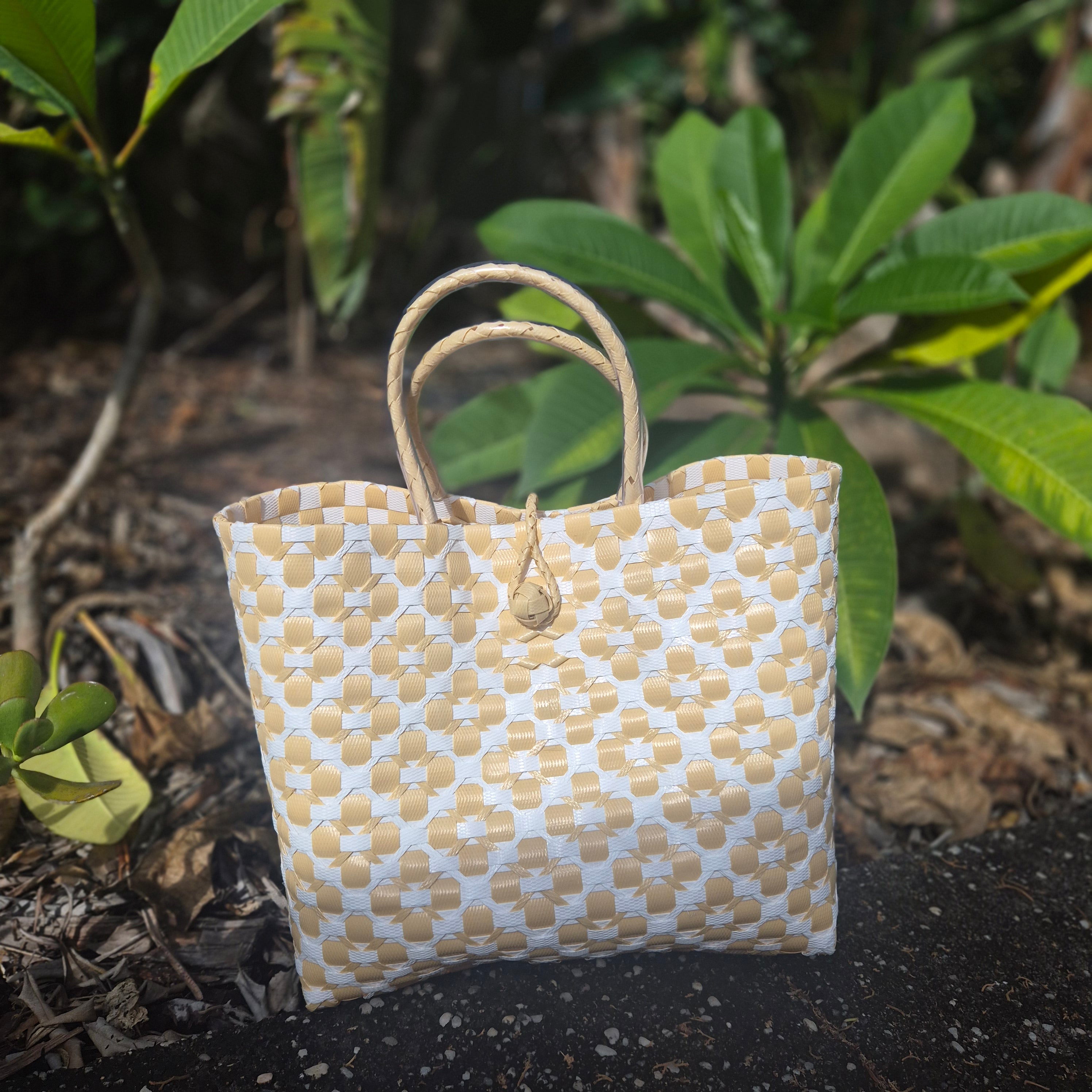 Handwoven Bali Mixed‑Colour Tote Bag – Unique Pattern Carry‑All