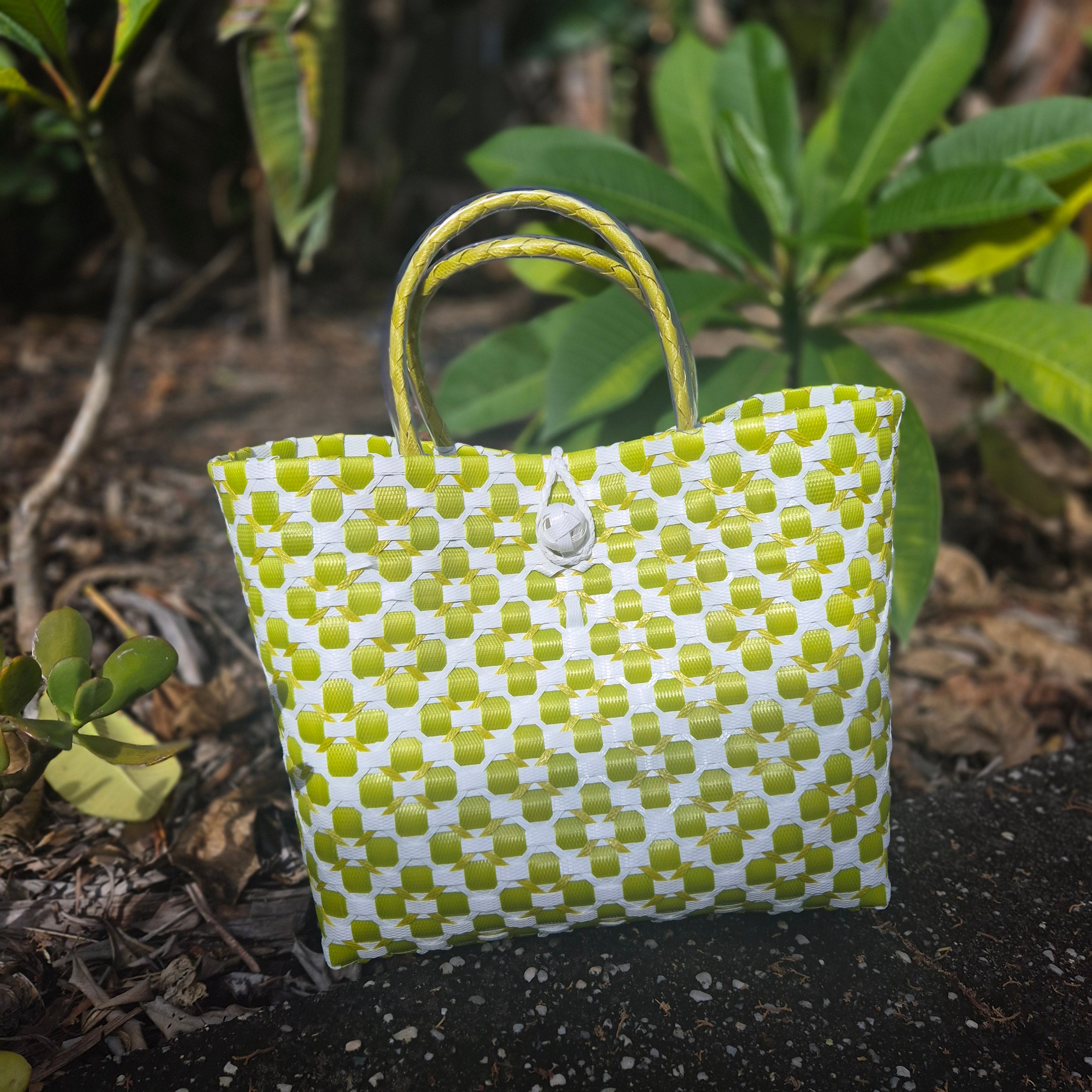 Handwoven Bali Mixed‑Colour Tote Bag – Unique Pattern Carry‑All